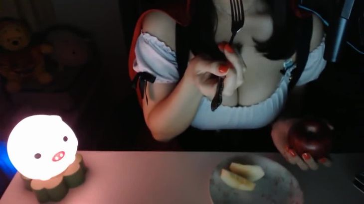 [ASMR]赤ずきんちゃんりんごを食べる_咀嚼音_Apple_Eating_Sounds_ハロウィンHalloween[イヤホン推奨]Almost