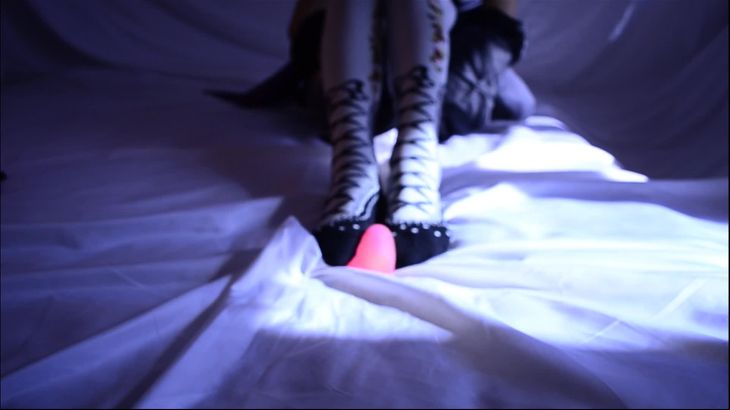 七七ASMR语调 丝足配备烧话剧情杀之女装催眠 四