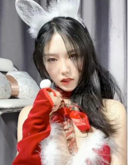 抖娘利世圣诞福利ASMR三部曲：Coser女神的治愈视觉盛宴 [3V 532M]