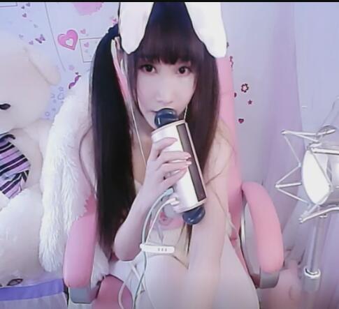 cos娃娃爱打豆豆兔女郎舔耳ASMR：二次元萌妹的沉浸式助眠音声[485×443]